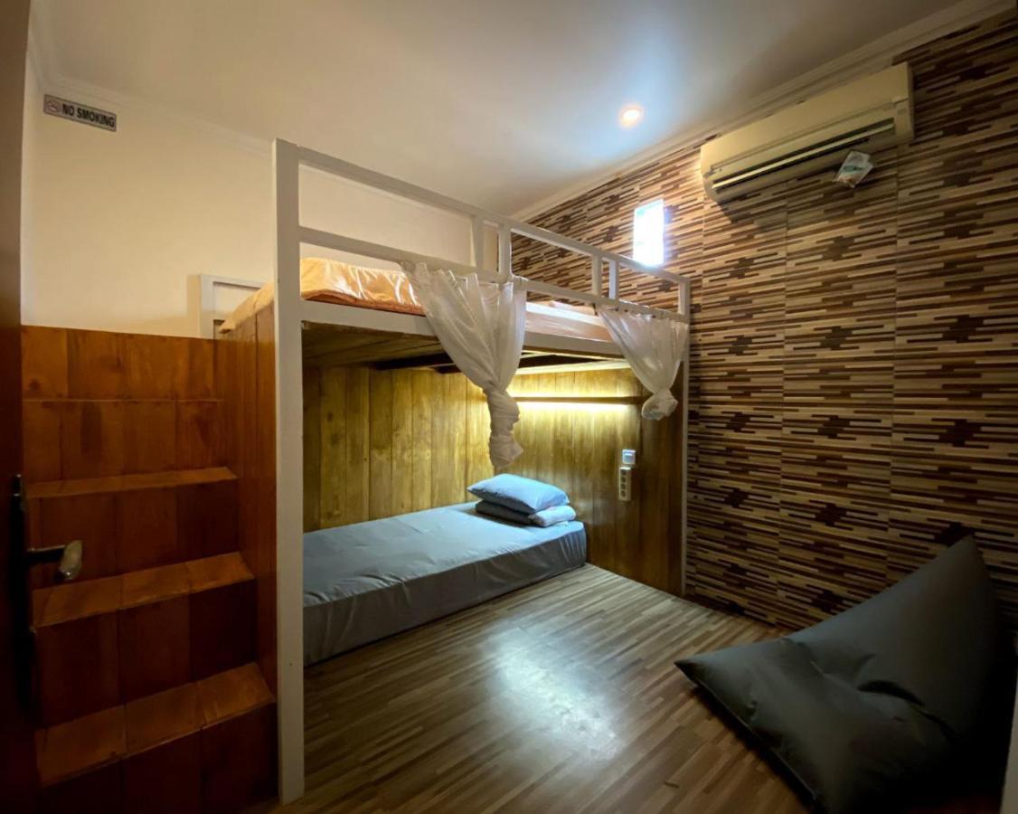 Dong Paloh Hostel Munduk Exteriör bild