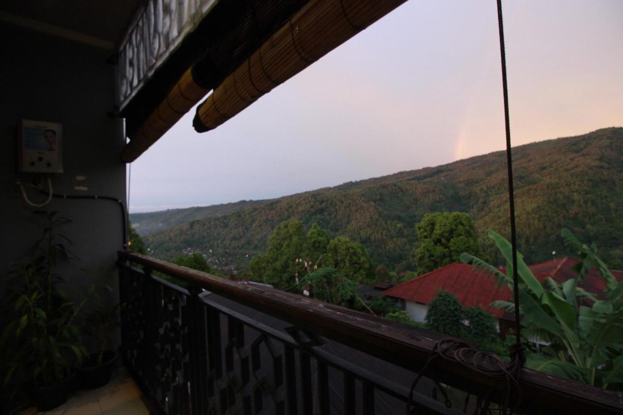 Dong Paloh Hostel Munduk Exteriör bild